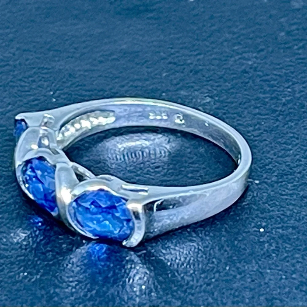 925 Sterling Sapphire Blue Ring Sz 8 Three Stone